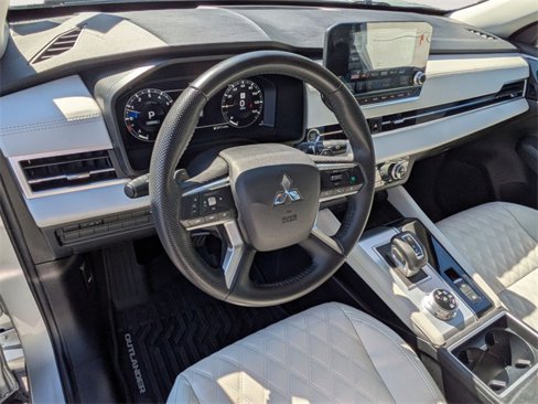 Used 2023 Mitsubishi Outlander SEL image 10