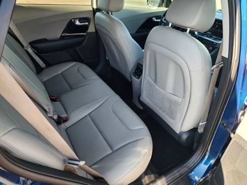 Used 2022 Kia Niro Touring Special Edition image 14