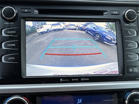 Used 2019 Toyota Highlander XLE image 22