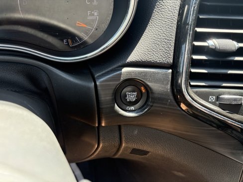 Used 2021 Jeep Grand Cherokee Laredo X image 35