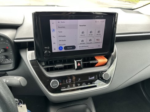 Used 2023 Toyota Corolla LE image 26