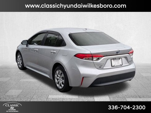 Used 2023 Toyota Corolla LE image 7
