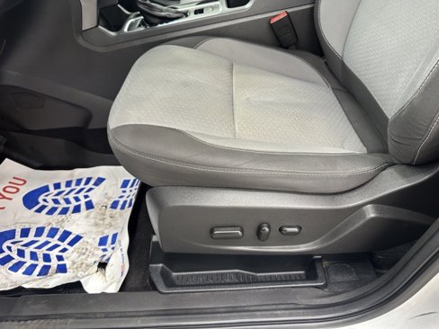 Used 2017 Ford Escape SE image 33