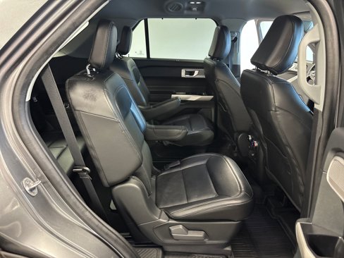 Used 2022 Ford Explorer Limited image 37