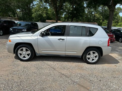 Used 2010 Jeep Compass Sport image 7