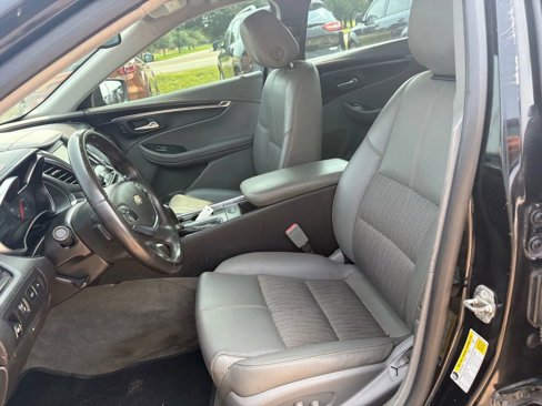 Used 2015 Chevrolet Impala LT w/ Convenience Package image 10