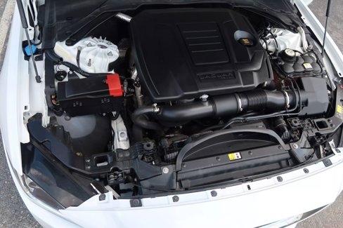 Used 2018 Jaguar XE Prestige image 43