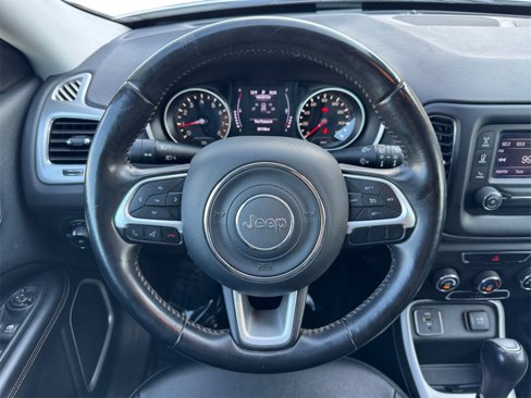 Used 2018 Jeep Compass Latitude image 22