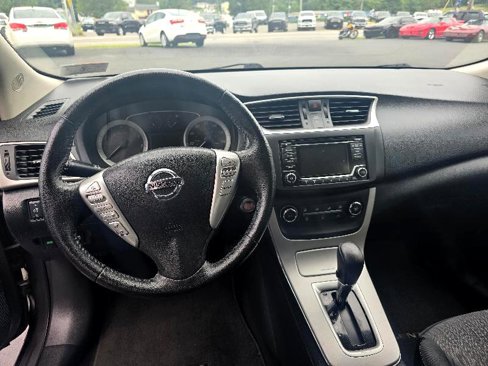Used 2015 Nissan Sentra SV image 7
