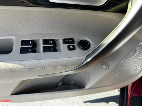 Used 2015 Kia Sorento LX image 11