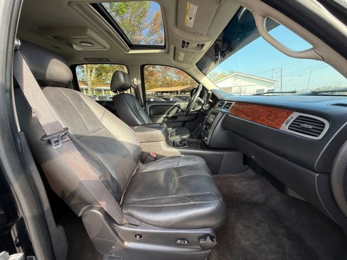 Used 2014 GMC Yukon XL SLT image 9