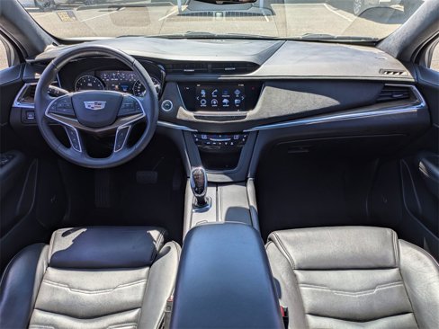 Used 2017 Cadillac XT5 Platinum image 25