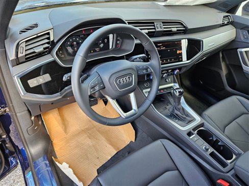 New 2025 Audi Q3 2.0T Premium image 9