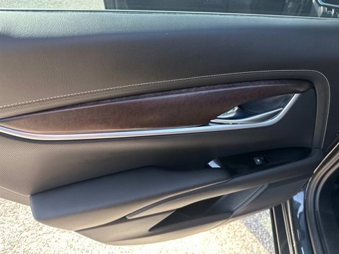 Used 2019 Cadillac XTS Luxury image 11