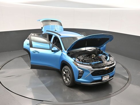 New 2025 Chevrolet Trax LT w/ Driver Confidence Package image 27