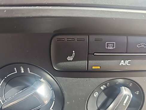 Used 2017 Volkswagen Jetta SE image 30