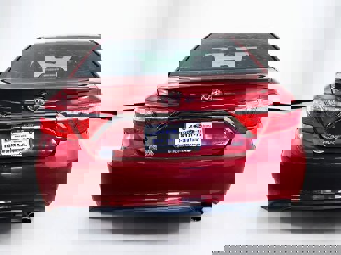 Used 2016 Toyota Camry SE image 5
