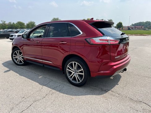 Used 2019 Ford Edge Titanium image 2