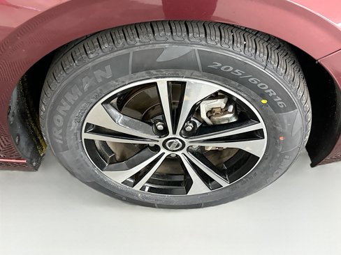 Used 2022 Nissan Sentra SV image 11