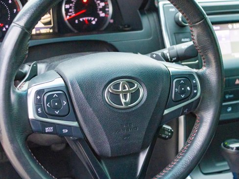 Used 2017 Toyota Camry SE image 21