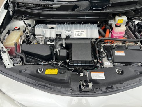 Used 2015 Toyota Prius V Three image 34