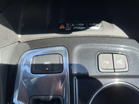 Used 2022 Chevrolet Equinox Premier image 27