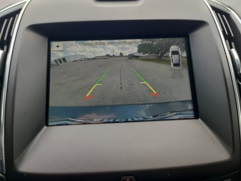 Used 2018 Ford Edge Titanium image 14
