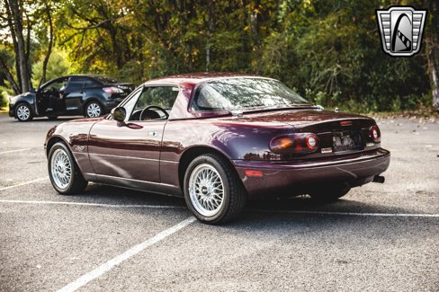 Used 1995 MAZDA MX-5 Miata M-Edition image 4