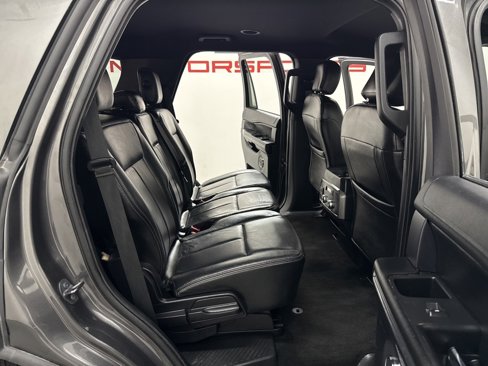 Used 2019 Ford Expedition XLT image 25