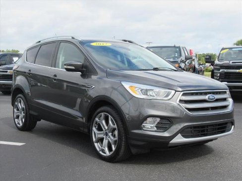 Used 2017 Ford Escape Titanium image 4