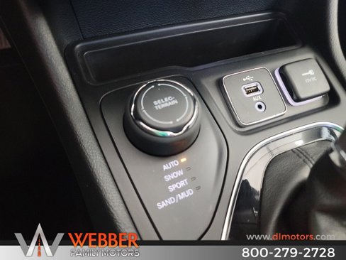 Used 2019 Jeep Cherokee Limited w/ Trailer Tow Group image 26