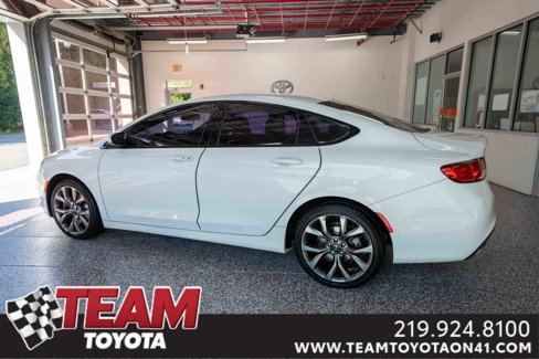 Used 2016 Chrysler 200 S w/ Comfort Group image 2