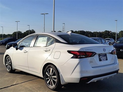 New 2025 Nissan Versa SV image 3
