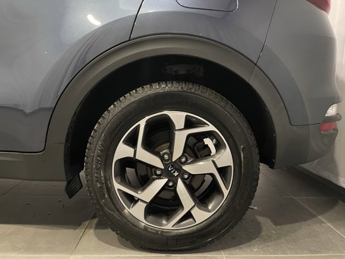 Used 2021 Kia Sportage LX image 9