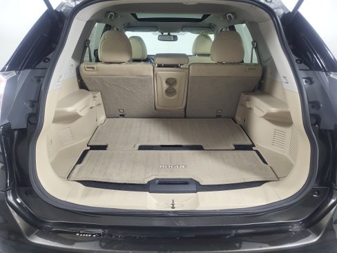 Used 2016 Nissan Rogue SV w/ SV Moonroof Package image 13