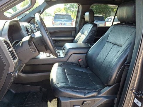 Certified 2018 Ford Expedition Max XLT w/ Equipment Group 202A image 12