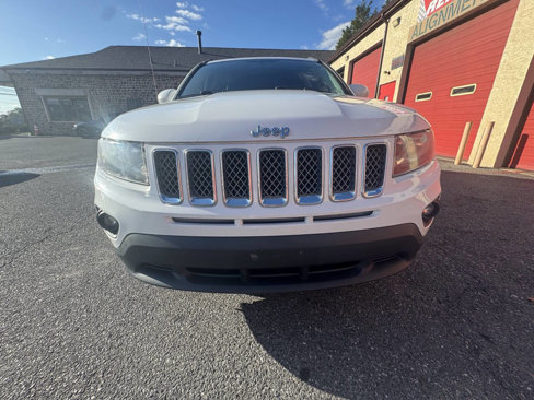 Used 2014 Jeep Compass Latitude image 11