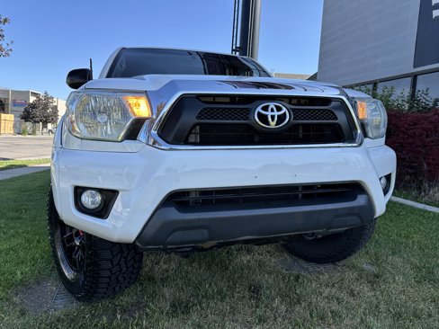 Used 2014 Toyota Tacoma TRD Off-Road image 3