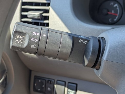 Used 2016 Nissan Frontier SV image 26