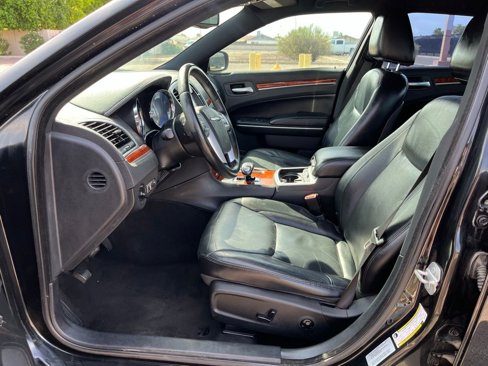 Used 2014 Chrysler 300 image 19