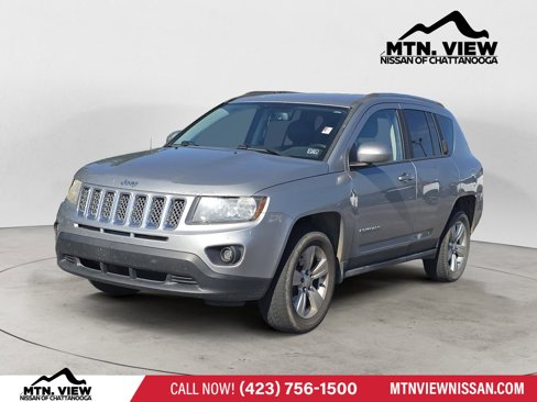 Used 2014 Jeep Compass Latitude image 2