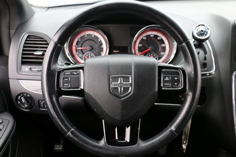 Used 2016 Dodge Grand Caravan SXT image 19