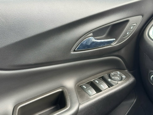 Used 2023 Chevrolet Equinox LT image 26