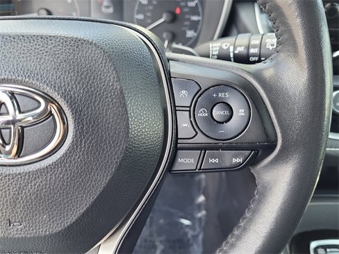 Used 2023 Toyota Corolla SE image 13