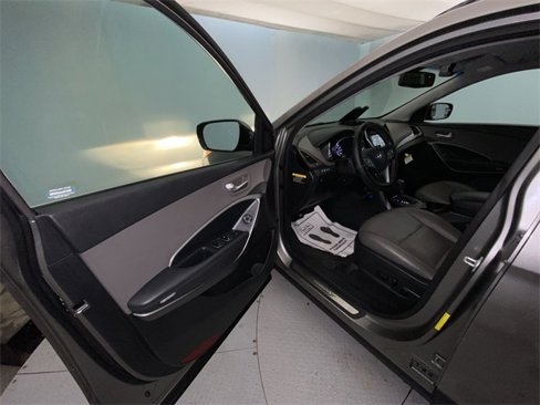Used 2017 Hyundai Santa Fe Sport image 11