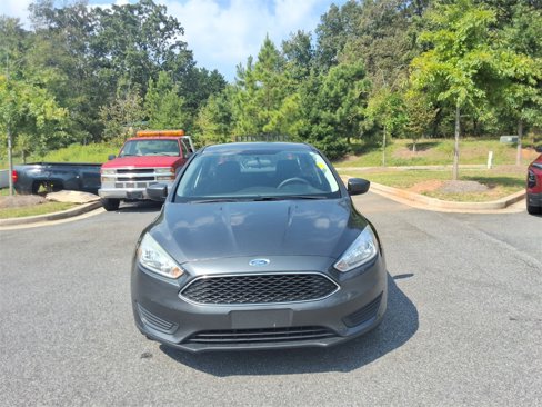 Used 2018 Ford Focus SE image 2