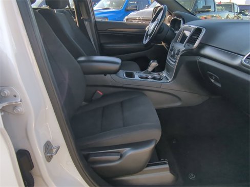 Used 2021 Jeep Grand Cherokee Laredo image 20