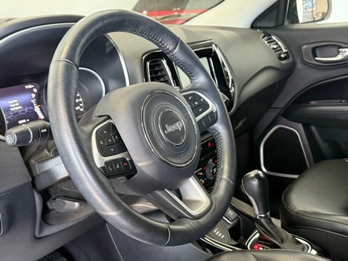 Used 2018 Jeep Compass Latitude w/ Popular Equipment Group image 9
