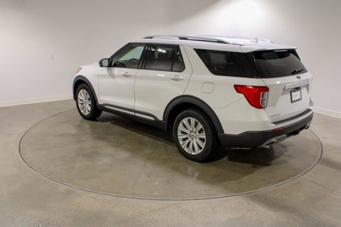 Used 2020 Ford Explorer Limited w/ Class III Trailer Tow Package image 3