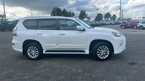 Used 2015 Lexus GX 460 image 3